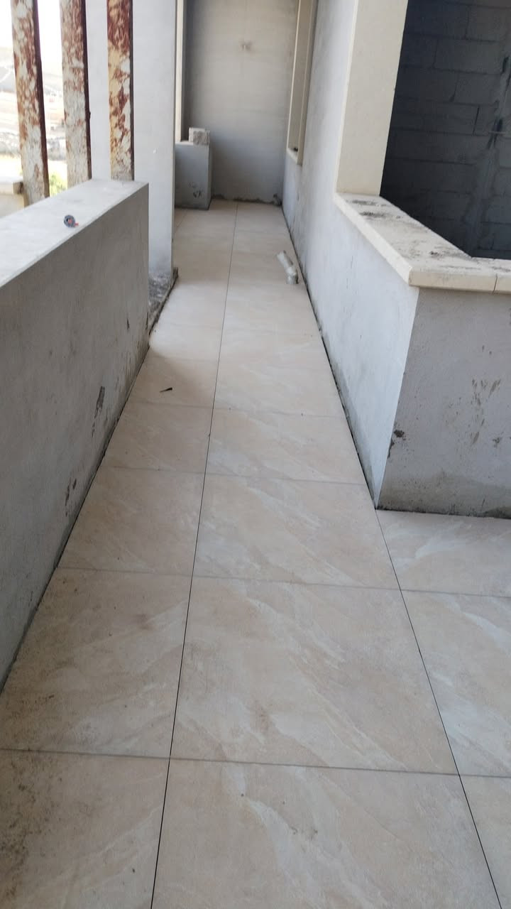 ستاذ سرميك ومرمر ارضي جداري
هذا شغل ايدي  متفرغ حالين
شغل هندسي شرط
لتوصل دخل خاص او ع رقم ***********
