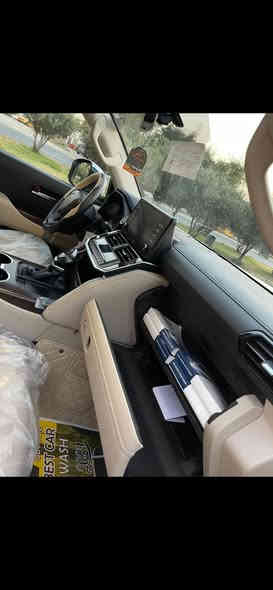 السلام عليكم 😕لاندكروز  شركة ساز؛البيع موديل 2022 رقم بغداد بسمي تحويل ثاني يوم ماشيه السياره 69 الف مكفول السياره بيها فقط هذا الشخط موضح بل صوره السعر 650 وبيها مجال قليل 
(***********)
