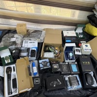 اخوان هذا نموذج من البضاعه والباقي مغلق الله شاهد ما اعرف شبي مابي يطل...