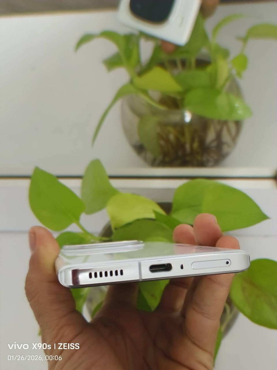 iqoo 12pro china
رام 12
ذاكره 256
بدون ملحقات 
فقد ويا 3  كفر
جهاز وتر بروف 
مواصفات معروفه باليوتيوب 
نسبه النظافه%97
توصيل موجود 
*********** واتس ابب
