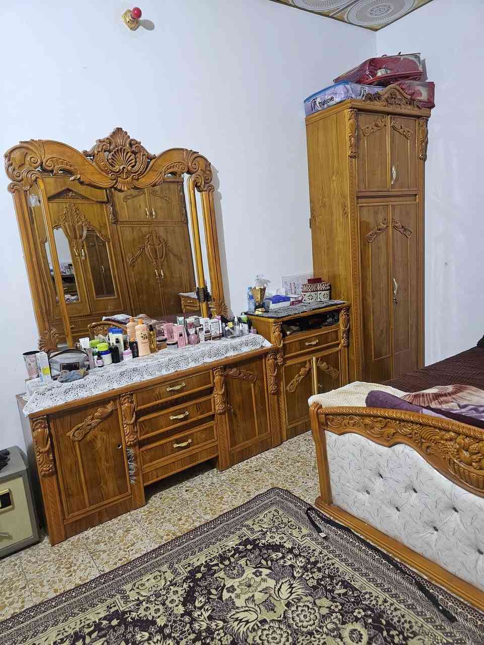 غرفه صاج طابقين اخت الجديده ٦ ابواب قياس ٣ و٧٠  وجربايه متر و٨٠ وميو توليت وكومديات ٣ مع زاويه الكنتور طابقين


**إذا كنت صاحب هذا الإعلان وتريد حذفه لأي سبب، رجاءا أرسل رسالة إلى الدعم الفني**
