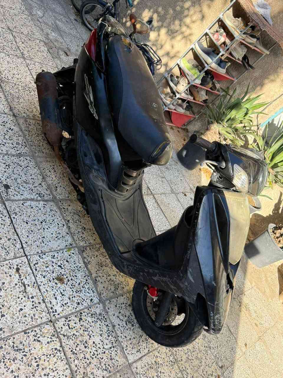 سلام عليكم دراجه بريز كابريتر بلاديه للبيع جاي اروح للدوام وطفت السعر 275بغداد شارع فلسطين ***********
