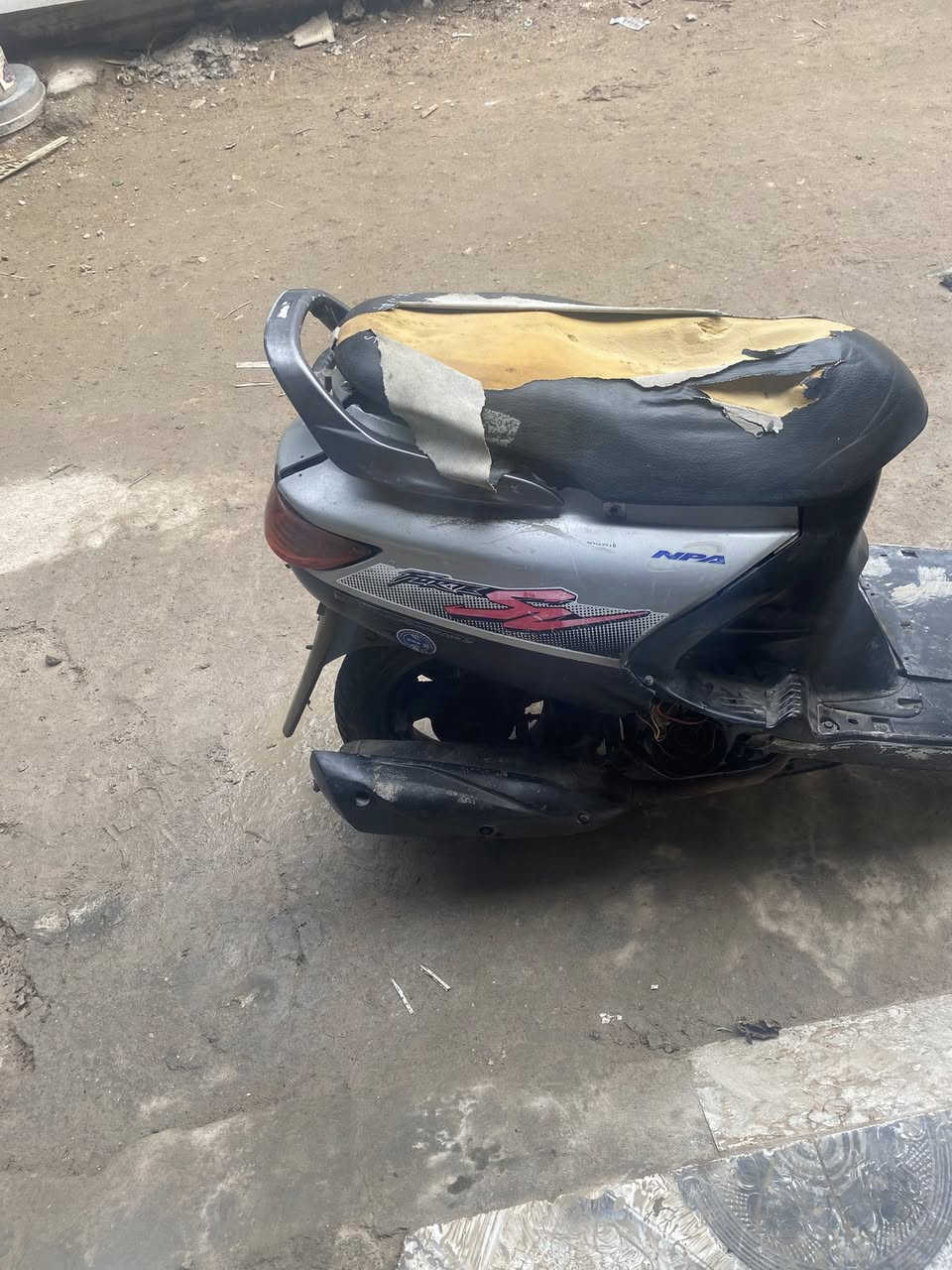 السلام عليكم دراجه فراشه ذكر الدراجه شغاله كلشي بيه مابيه نقص شي  وشوفت العين السعر (200)المكان البصره قضاء المدينه العلوان/الاستفسار/الرقم/*********** بي واساب
