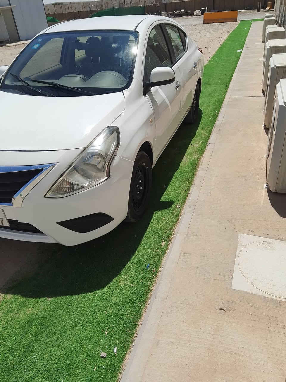 السلام عليكم نيسان صني وارد امريكي
موديل 24 
سياره بيها ملاحظات 
رقمها واسط 
‏‪***********‬‏
