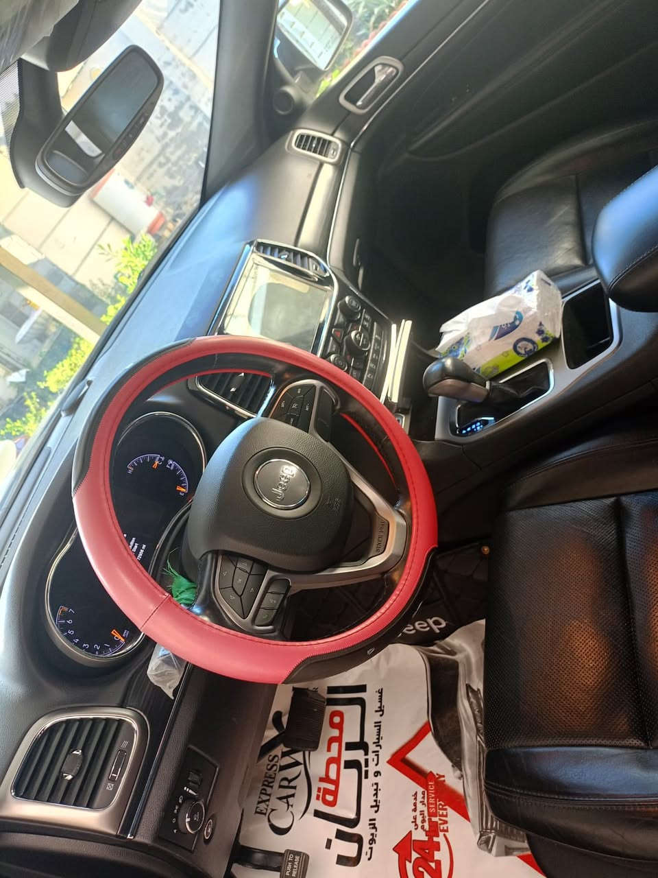 سلام عليكم جيب للبيع فول مواصفات بني راما كشنات كهرباء تدفئه تبريد السارة بدون حادث فقط نص دعاميه بدون أرباك بدون صبغ مكفوله من شخط والرصعه 
موديل 2020 رقم بغداد الاتصال ***********
