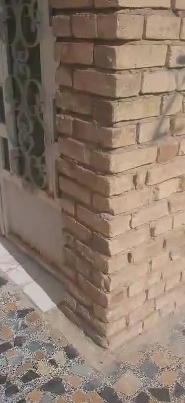 دار للايجار حي دجله قرب مدرسه المربد المساحه ٢٠٠ متر يحتوي على كراج للسياره وغرفتين وصاله ومطبخ وغرفه استقبال للستفسار  ***********
