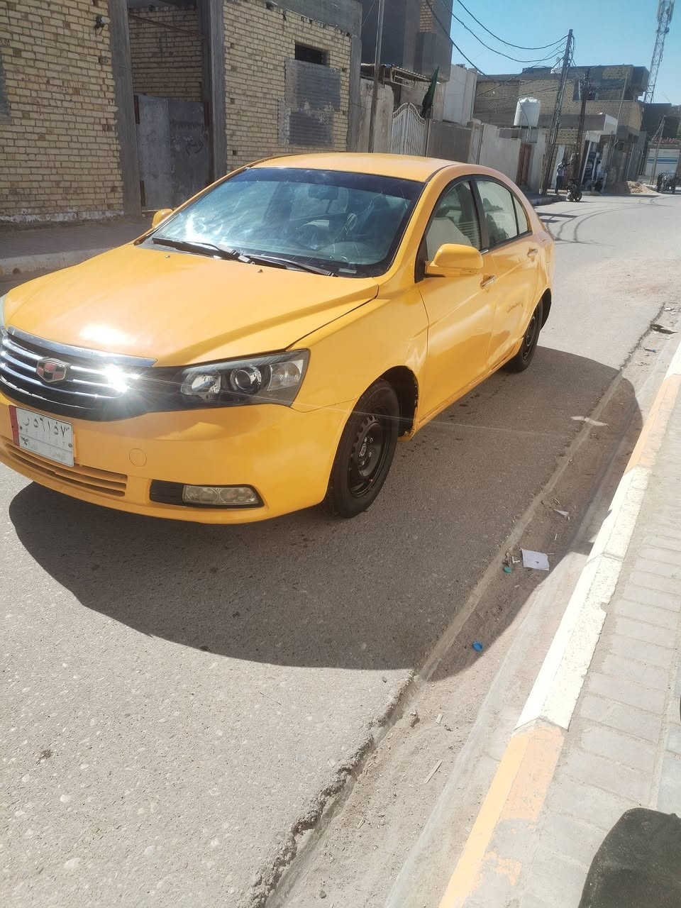 السلام عليكم جيلي ام گراند سيارة موديل 14 مكينه وگير وتبريد وحداديه وتخم تاير كهربائيات كلها شغاله سنوية ل27 
السعر 38 وبيه مجال 
للاستفسار اتصال ع الرقم 
***********
