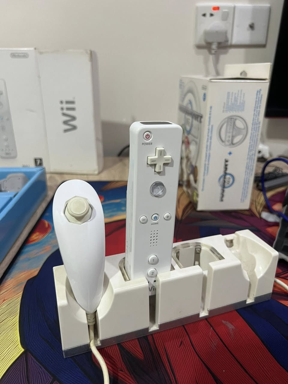 مرحباً شباب مزاد قيم بما يرضي الله
جهاز WII كامل مكمل من كل النواحي 

المحتويات 
1 - جهاز WII مع جميع الملحقات الأساسية 
2- دركسون WII مع كارتون غير مستخدم مع وجود جميع التفاصيل داخل البوكس من كتيب وستيكرات 
3- قاعدة شحن يدات تعمل عن طريق المحولة الأساسية للجهاز 
4 - سلاح مسدس + رشاش مع وجود رجاج عالي الجودة 
5 - مضرب الكولف 
6 - مضرب التنس 

تأخذ هذا الكومبو بعد متحتاج شي يخص هذا الجهاز اماً  نظافة الكارتون موضوع آخر


**إذا كنت صاحب هذا الإعلان وتريد حذفه لأي سبب، رجاءا أرسل رسالة إلى الدعم الفني**