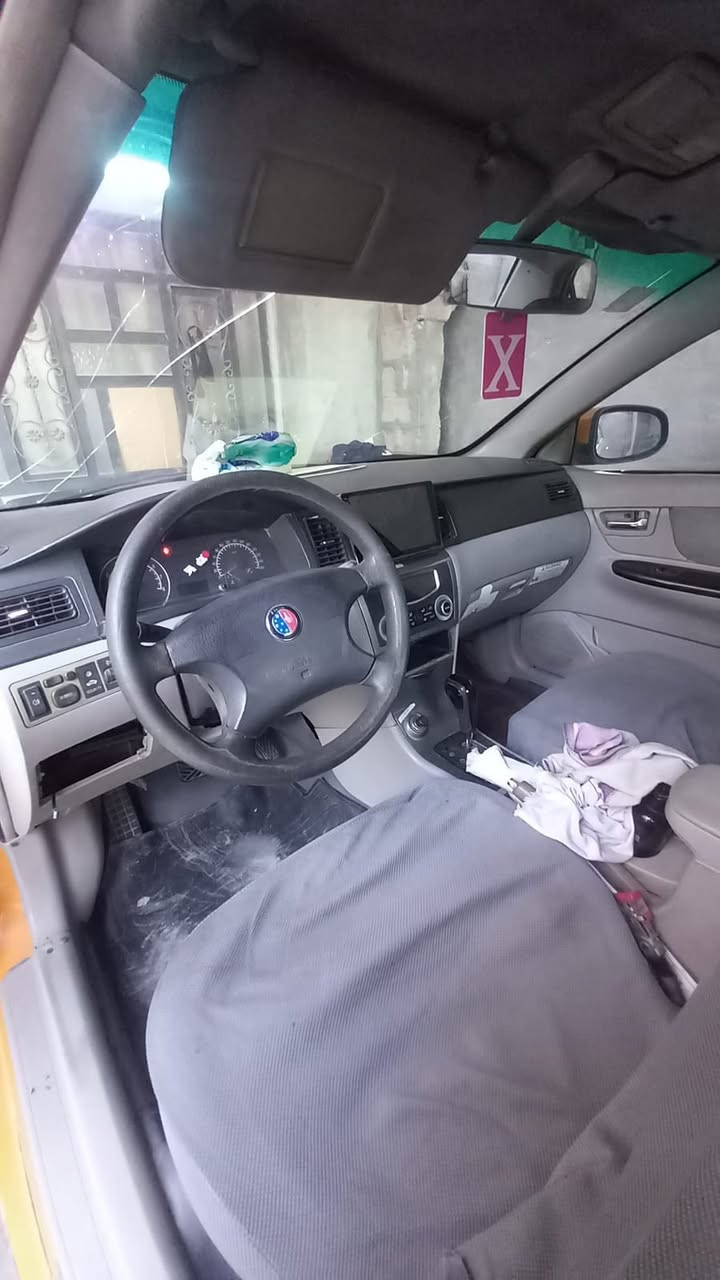 سياره جيلي كير و محرك كورلااوتماتيك موديل 2013 السعر 45 و بيه مجال رقمه بغداد الاتصال عله الرقم ***********
