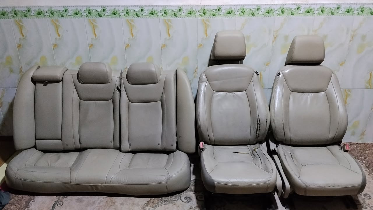 غرفة اوباما لون عسلي الكشنات الاماميه تحكم كهربائي +تدفئة   نضافه  60 بالميه ما اكلك اكثر العنوان بصرة شط العرب السعر 150 بدون عمله الشراي حياه الله
***********
