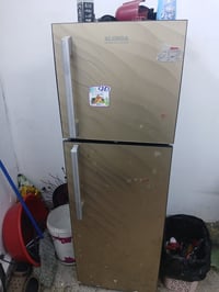 ثلاجه للبيع نضيفه حيل  السعر 150   للإستفسار 07759278768