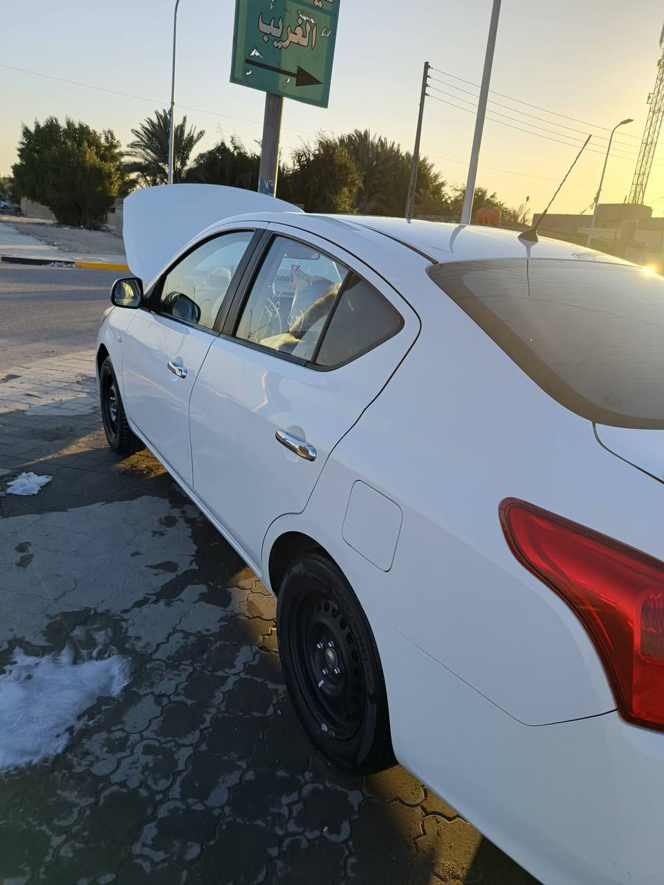 سلام وعليكم نسيان سني هندي اصل بليته الزركه مديل 22 ماشيه 77 بيهه جاملق اليمنه وبنيد مبدلات وجاملق اليسره بي بارد ملاحضه الضربه ما  واصله لبرانكيت ولا لقد فقط العرضانيه ورجعناهه نفسهه ما مبداله وبيهه طخه بلحوض السبير كد شير مكينه وكير وتبريد كفاله السنويه جديده الحد 2029 رقم دولي جديد  هاي تفاصيل السياره كلهه العنوان البصره الزبير السعر (105) ***********
