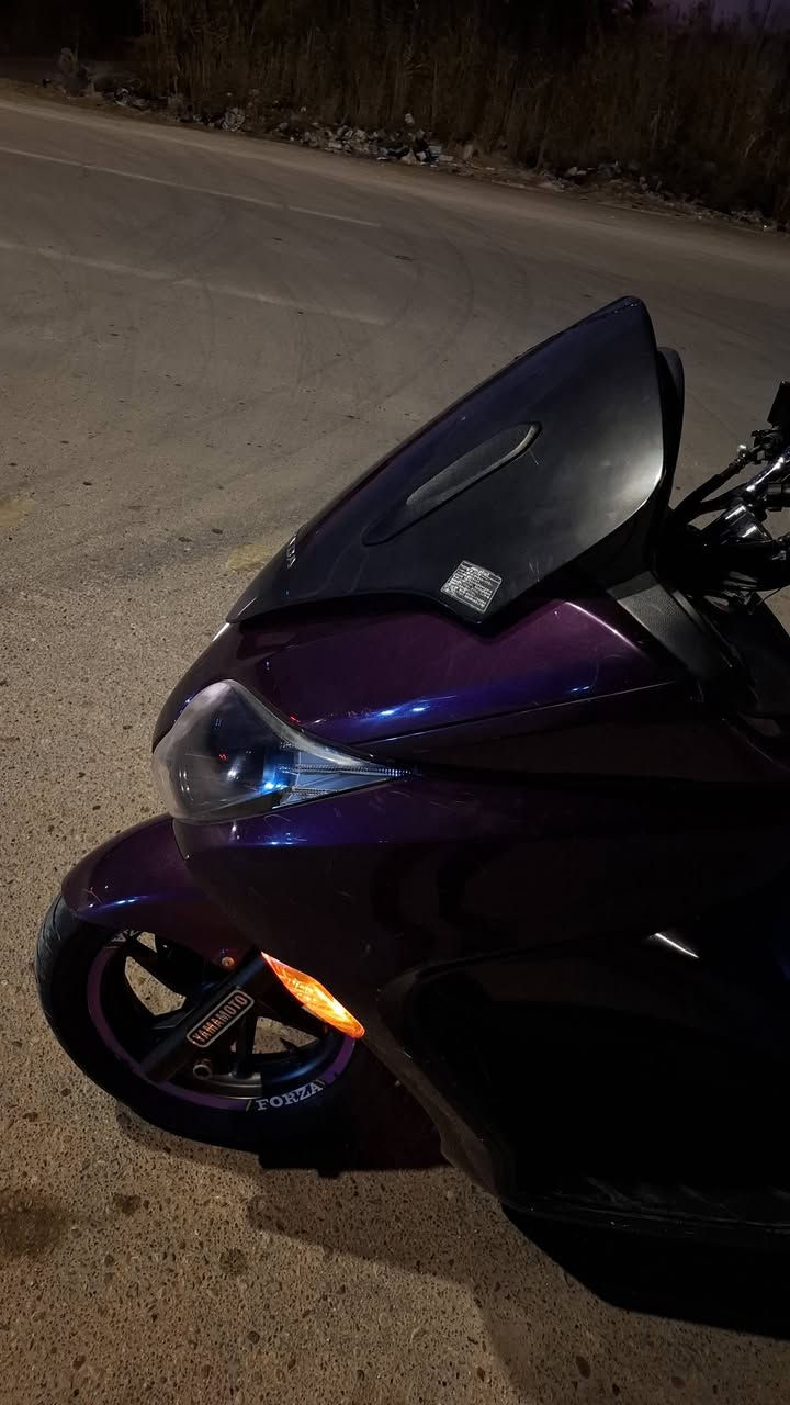 اللهم صل على محمد وال محمد
للبيع فورزه 010 MF
لون  بنفسجي مميز خرافي 
نضافه كدامكم ما حاجه احجي
ماشيه :25الف رمبه مو هيج
كاملها على اخر حبايه كهربائيات كير كفرات 
عليها يدات مسجل بلادي وعليه ستيرن رياضي و قعادة تلفون اصليه
دراجه بحاله اااالووكاله 
ملاحظه: بيه بدايت خيط دخان كلش خفيف مستحيل تشوفه
المكان: ناصريه مركز 
السعر مليون و 600 وبيها مجال للشراي
للاستفسار:***********
