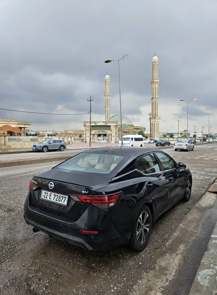 نیسسان سێنترا مۆدیل ٢٠٢١ 
سەیارەکە بێ ژۆرێ بێ ئێرباگە . دوو دەرگا و نیو بۆنیتی بۆیاغە . پشت و پێشی کەپسە . 
ناو قەیسیە سەیارەکە .مواسەفات SV 
گێر و مەکینە و تەبرید و هەموو شتەکی بەشەرت
رەقەم و سەنەوی نوێیە . رەقەم هەولێرە سەیارەکە 
سعر ١٢٢ ورقة 
3N1AB8CV4MY223161
0750 052 1941 what's up أربيل, العراق
