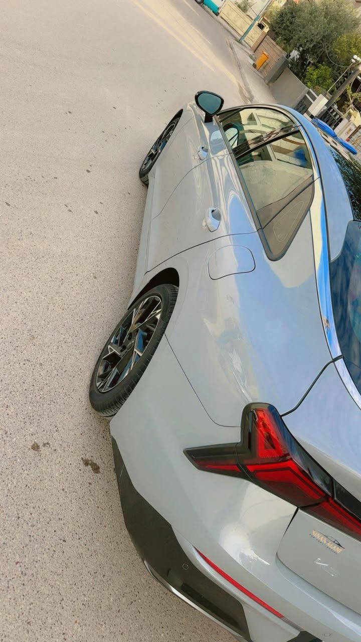 السلام عليكم كي فايف جي تي لاين موديل 25 الشكل الجديد   مكينه 2500 رقم بغداد باسمي تحويل ثاني يوم ماشيه 7 الاف حادثه موضح بالصور داير خلفي فقط بدون دواخل بدون ايرباك مواصفات فول الفول بصمه بنراما تشغيل عن بعد رادارات امامي خلفي لايتات زنون شاشه متصله كبيره هند بريك بصمه توقف ذاتي تشغيل عن بعد جنطه ذكيه داخل احمر سيتم صوت بلادي كشنات تدفه تبريد شاحن واير ليس وباقي مواصفات معروفه مكان سياره بغداد السعر 240 وبيه مجال بسيط الإتصال على الرقم ***********
