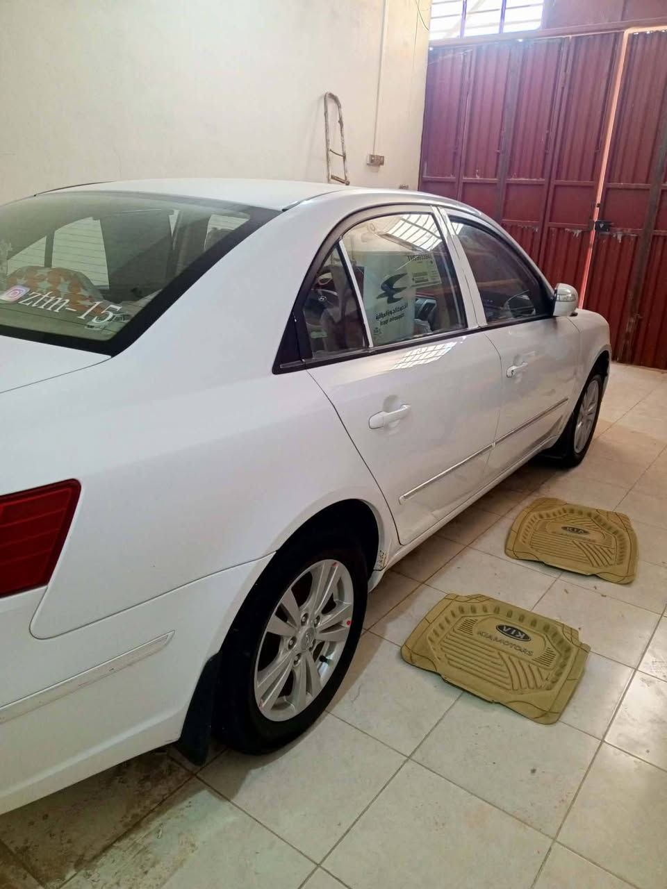 السلام عليكم سوناتا 2011 كفالة عامه محرك2000 
فول مواصفات سيارة مالت جناي ماشيه 130الف 
(بيها فقط اثر حالوب قليل) للاستفسار اكثر *********** سعر 135
