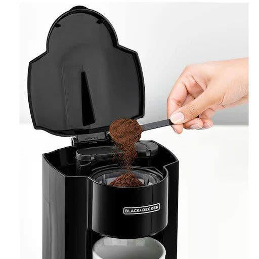 صانع القهوة بلاك + ديكر (BLACK+DECKER) موديل DCM25N-B5.
الطاقة: يعمل بقدرة 350 واط.
السعة: مصمم لصنع كوب واحد من القهوة (سعة خزان المياه 125 مل).
الميزات: يتميز بتصميم مدمج موفر للمساحة، وتحكم بزر واحد لسهولة التشغيل.
الملحقات: يأتي مع كوب سيراميك متين وفلتر نايلون دائم.
الأمان: يحتوي على ميزة الإغلاق التلقائي بمجرد اكتمال عملية التخمير.
الأبعاد: العرض 19 سم، العمق 12.2 سم، الارتفاع 13.4 سم

ضمان لمدة سنة من عين الفهد

السعر:28 ألف


**إذا كنت صاحب هذا الإعلان وتريد حذفه لأي سبب، رجاءا أرسل رسالة إلى الدعم الفني**