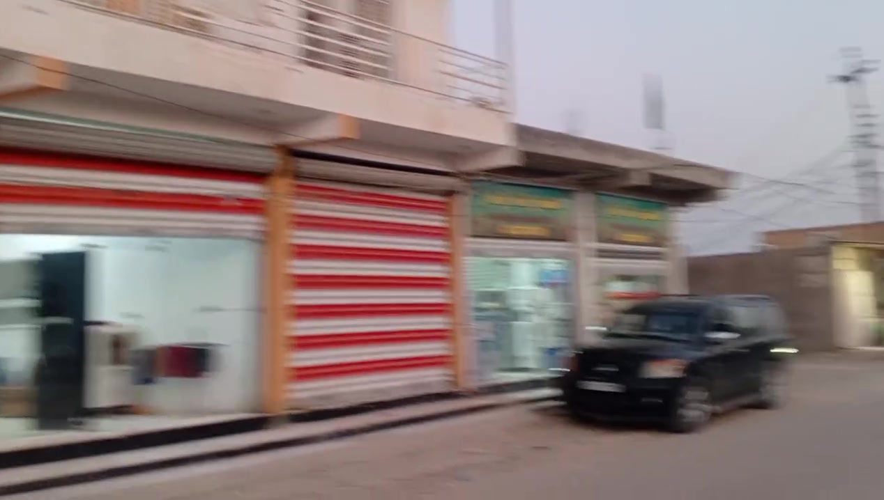 عماره للبيع موقع تجاري ومميز شارع البعبدالله مباشر على شارع العام مقابل حي عدان 
 طابو صرف مساحه 105
 بناء حديث مداور مباشر 
اجار الشهري 525الف الشهر  
السعر 210 مليون وقابل للتفاوض 
الاستفسار اتصل 
*********** 
***********

