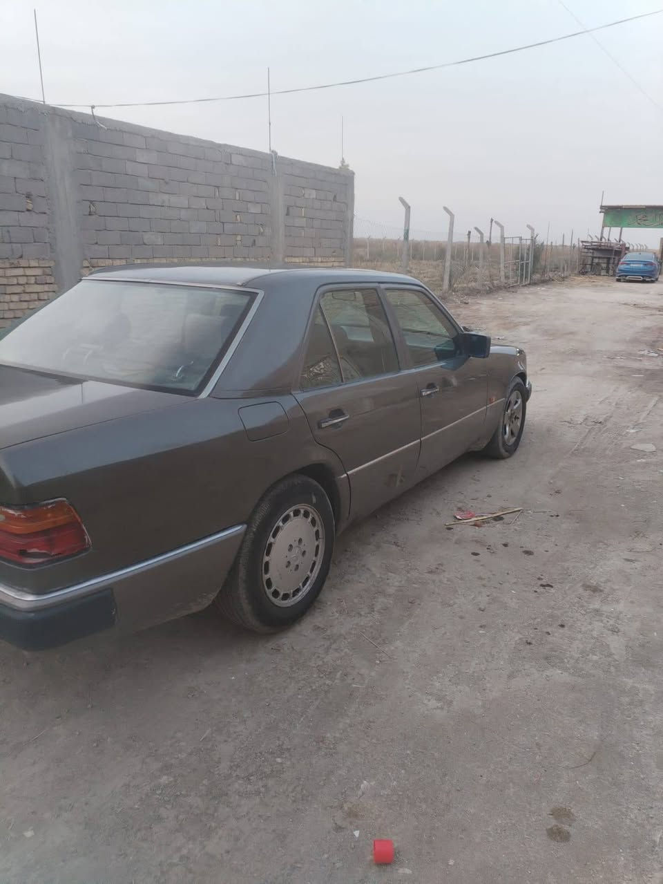 سلام عليكم مارسدس دب موديل ٩٠ سياره جديده كير مكينه ٢٥٠٠ بل باكيت تبريد حداديه طخم تاير كهربايات 
كله جديد مكفوله من الضربه ولعيب الشرعي رقم بغداد مداور نفس اليوم سعره 42وبيه مجال بصيط 
سياره حلوه مال جناي
مكاني ناصريه سوق الشيوخ

***********
