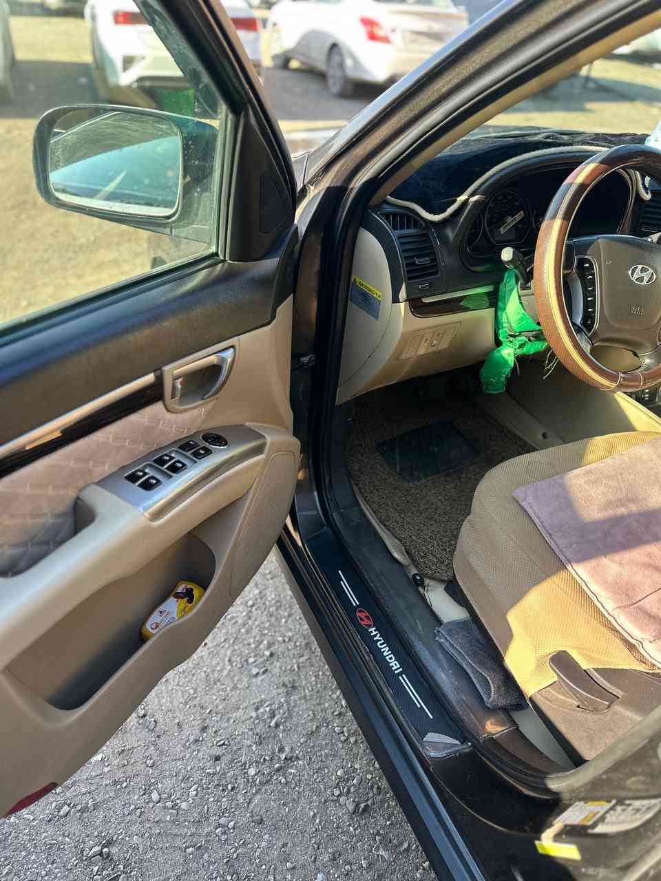 السلام عليكم.
سنتافيه ٢٠١١ امريكي. ضرره. جاملغ. الايسر. وحافت البنيد. بدون دواخل.   مصبوغه. عام. بدون. ضرر بسبب الجراد    
٧راكب 
مكينه٢٤٠٠ دوش 
صدر. جديد. 
تخم تاير. جديد
باتري. جديد 
كير مكينه كفاله. 
رقم بغداد. بسمي 
سياره مال بيت مامتعوبه. كله على بلادي 
مكاني (الدوره ابو دشير)
***********
عارضه ١١٠وبيه مجال
