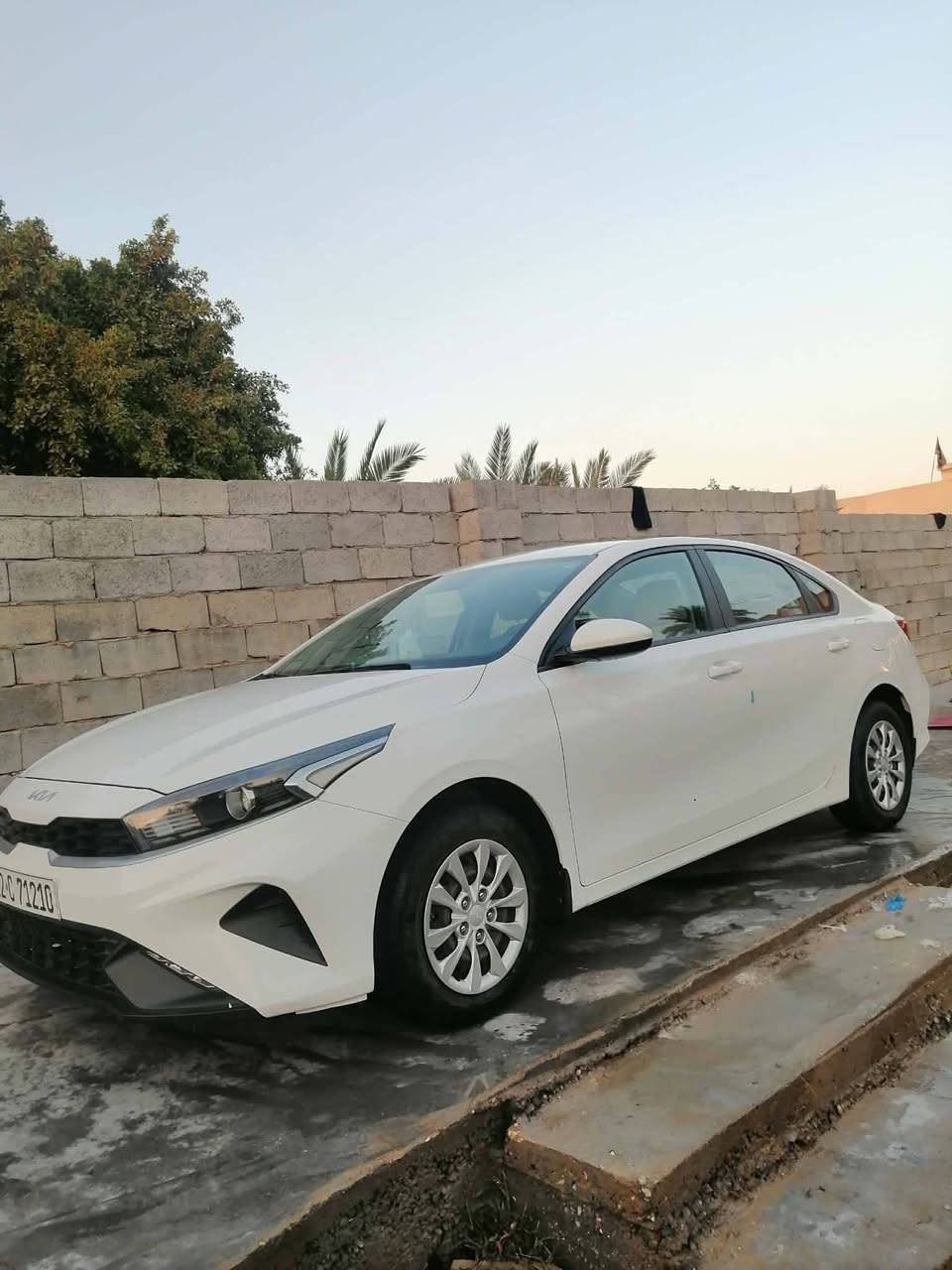 كيا سيراتو
موديل 2022 

وارد خليجي 

السيارة نضيفه جدا 

بيه فقط بارد بلجاملغ الخلفي شويه 

والباقي كفاله عامه 

شرط كير ومحرك مكفولات حدادية جديده تخم تأير جديد 

مواصفات 
 محرك 1600
تبريد ثلج

تبريد امامي خلفي 

حساس  امامي خلفي 

اشاير بلمري المري شفط 

لد نهاري 

لايت زينون عالي وناصي 

السيارة نضيفه جدا 
 رقم اربيل الجديد
مكان السيارة بغداد المدائن 
 السعر خاص 
***********
