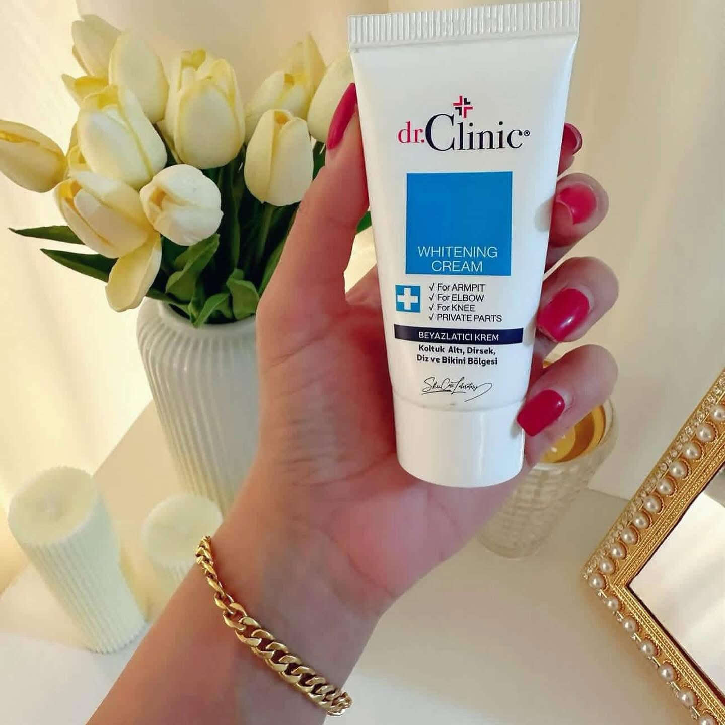 🌟 كريم التبييض المتكامل للمناطق الحساسة من dr.Clinic
حل فعال وآمن للتخلص من التصبغات والبقع الداكنة في أكثر المناطق رقة في الجسم، يمنحكِ بشرة موحدة اللون ونضارة طبيعية.
✨ أبرز فوائد المنتج (نقاط القوة للبيع):
 تفتيح ذكي ومستهدف: مصمم خصيصاً لتفتيح وتوحيد لون المناطق الحساسة والجافة التي تعاني من الاسمرار مثل: (البكيني، الإبطين، الكوعين، والركبتين).
 تركيبة ثلاثية مذهلة:
 فيتامين C: مضاد أكسدة قوي يعمل على تفتيح البشرة وإعادة النضارة والإشراق لها.
 حمض الساليسيليك: يساعد على تقشير خلايا الجلد الميتة ولطيف على البشرة، مما يجدد الخلايا ويمنع ظهور التصبغات مجدداً.
 هايرولونيك أسيد نباتي: يضمن ترطيباً عميقاً ومكثفاً للمنطقة، ويحميها من الجفاف الذي يعد المسبب الرئيسي للاسمرار.
 عناية آمنة ولطيفة: تركيبته متوازنة ومطورة من قبل خبراء العناية بالبشرة لتوفر تفتيحاً فعالاً دون التسبب في تهيج البشرة الحساسة.
وداعاً لعدم توحد اللون والإحراج! ✨
اكتشفي سر الثقة والنضارة مع كريم التبييض للمناطق الحساسة من dr.Clinic 🌸
كريم متطور غني بـ فيتامين C للتفتيح، وحمض الساليسيليك للتجديد، بالإضافة إلى الهايرولونيك أسيد النباتي لترطيب فائق ونعومة كالحرير.
🎯 يستهدف بفعالية وبأمان تام:
🟢 منطقة البكيني
🟢 الإبطين
🟢 الكوعين والركبتين

احصلي على بشرة موحدة، ناعمة ومشرقة من جديد!

📌 للطلب أو الاستفسار، تواصل معي خاص 📥🛍️📦🛒"

 ☎️  واتساب ***********

#زيادة_متابعين #تفاعل #اكسبلور #explore #ترند #متابعين #لايكات #فولو #اكسبلور_فولو #دعم_حسابات

