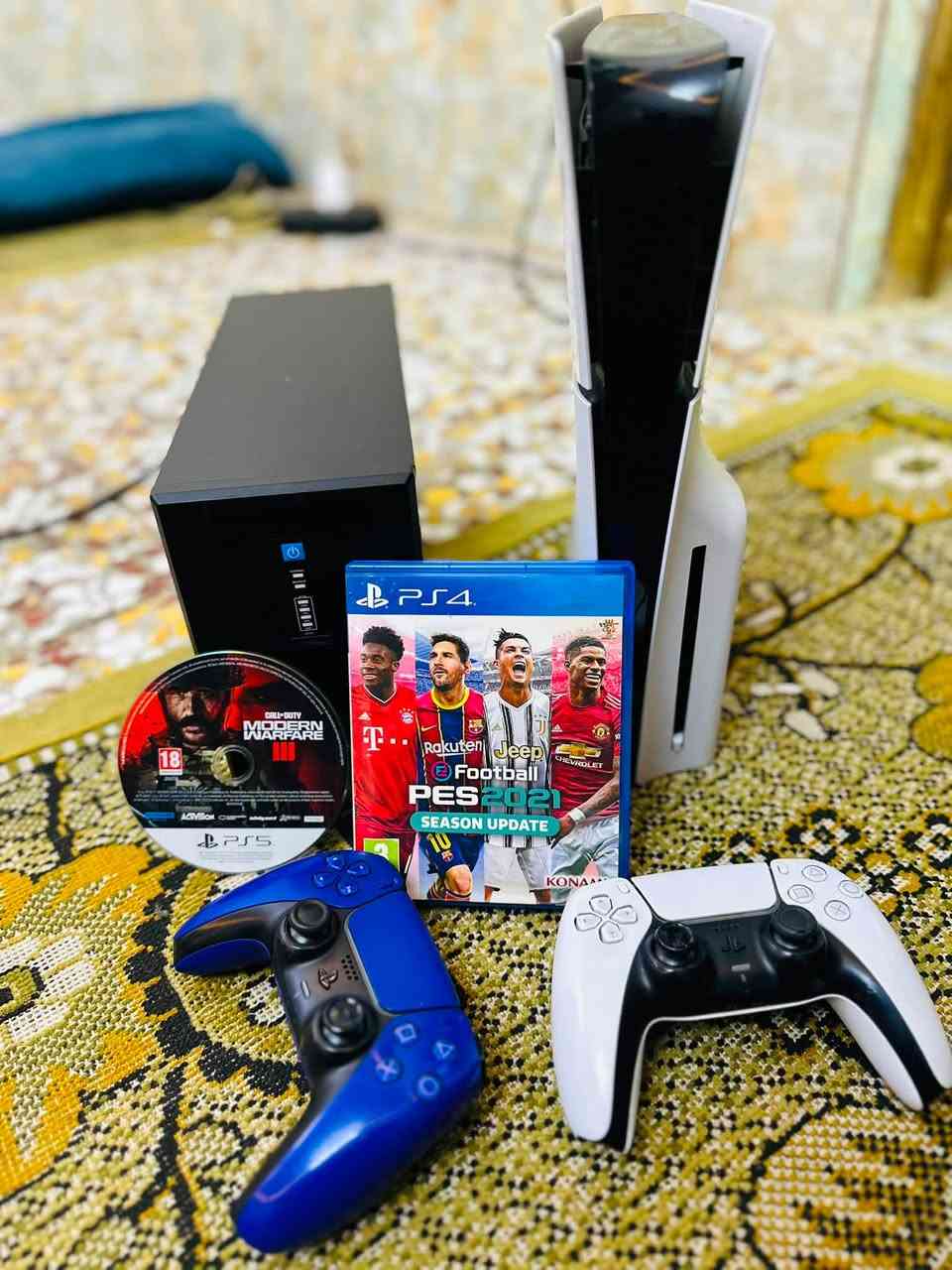لسلام عليكم  بلي 5  سلم 1 تيرا الجهاز ما مفتوح ونضافه فول اخو الجديد بدون كارتونة يحتوي على ملحقات اثنين جوستيك مع يو بي اس يشغل البلي مع الشاشه وقرص بيس 21 
العنوان بغداد مدينه الصدر
الرقم ***********
السعر 775 كامل
