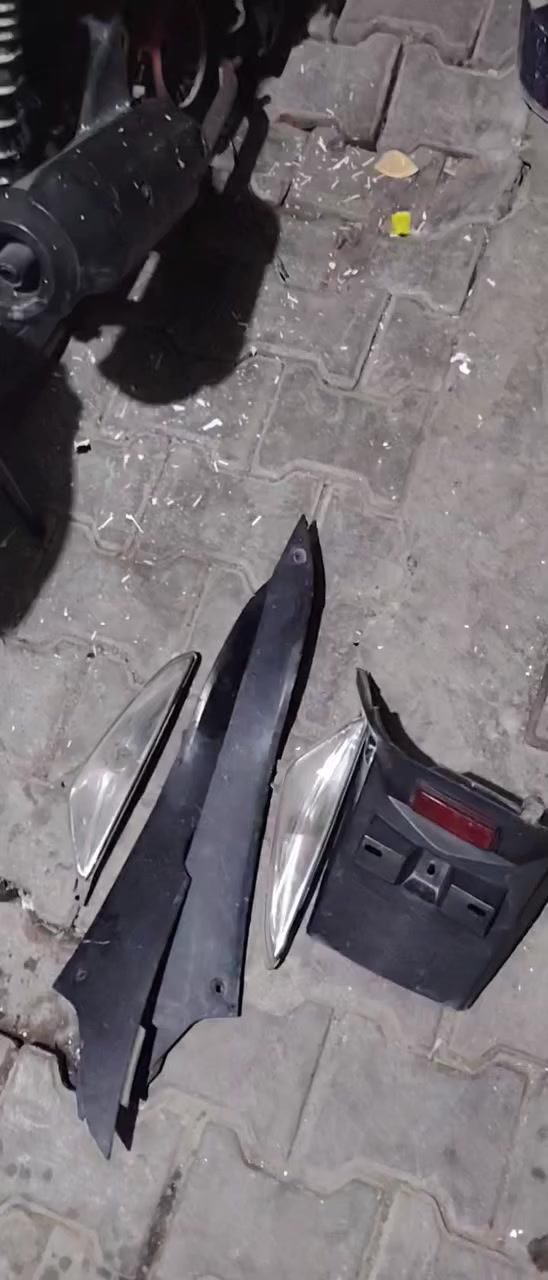 شباب تفصيخ ثعلاب شتريد موجود جوه لسوك كشن 20كامل لخيه كامله الف 10ول باقي بل فديوهات بغداد شارع حيفا ***********
