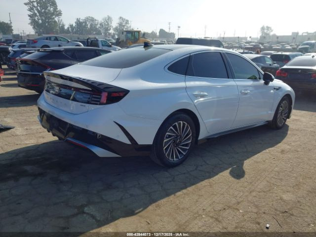 🔴 اعلان مزاد  🔴
~~~~~~~~~
🚘نوع السيارة :  2025 HYUNDAI SONATA HYBRID LIMITED

🔍الفئة: HYBRID LIMITED

❌الحادث او الضرر : كما موضح بالصور  

🚀حجم المحرك :   2.0L I-4 DI, DOHC, VVT, 150HP

⚙️السلندر:  I-4

🛞 نظام دفع المركبة:  Front Wheel Drive

💰#السعر : حسب المزايدة  

🗒تاريخ مزاد السيارة :# 25/3/2026

لحضور المزاد الرابعة عصرا لدى مكتبنا ‼️ 
*********************************************
*********************************************
☑️عنوان النجف الاشرف / المناذره /بدايه شارع الحيره..
☎️للاستفسار والاتصال على الارقام التالية ☎️: 
مكتب ياسر العبايجي للمزادات الامريكيه
***********
***********

___________________
🏦 مكتب ياسر العبايجي للمزادات الامريكية والكندية لتجارة جميع انواع السيارات الوارد الامريكي 🇺🇸والكندي 🇨🇦 
 اختصاص مزاد( COPART ,IAAI, MANHEIM) 
___________________
