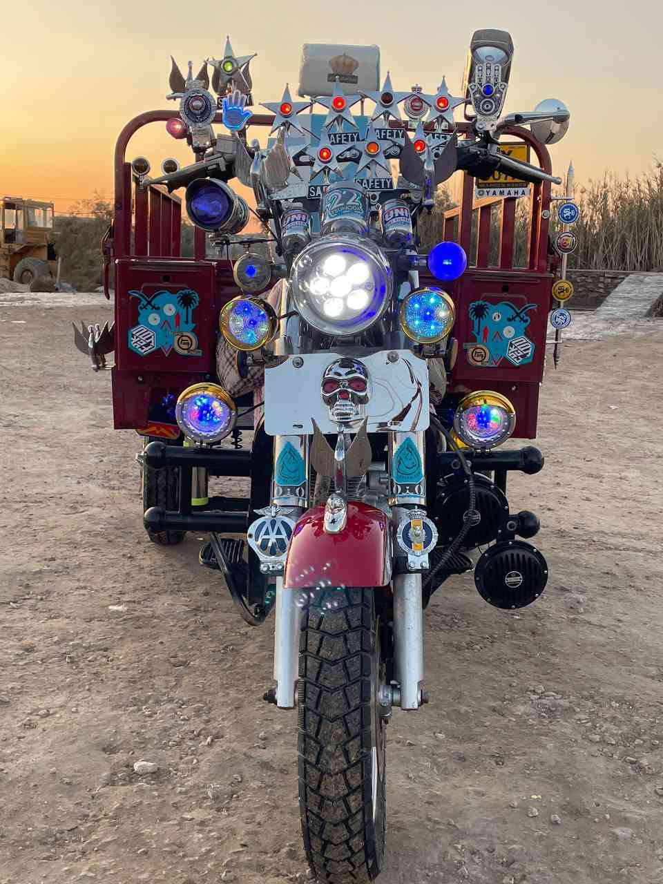 سلام عليكم ستوته للبيع مديل 21 مكفوله من كلشي 
اورق اصولي ابيع كامله محرك بلادي مديل 21 ستوته كفاله عامه او مراس ب لون اسود او سمائي من مديل 20 وفوك 
عنوان السماوه قضاء الرميثه ناحيه المجد 
رقم الهاتف ***********.      سعر خاص 
كهربايات كلهه شغاله اكسن مكفول تخم تاير جديد
