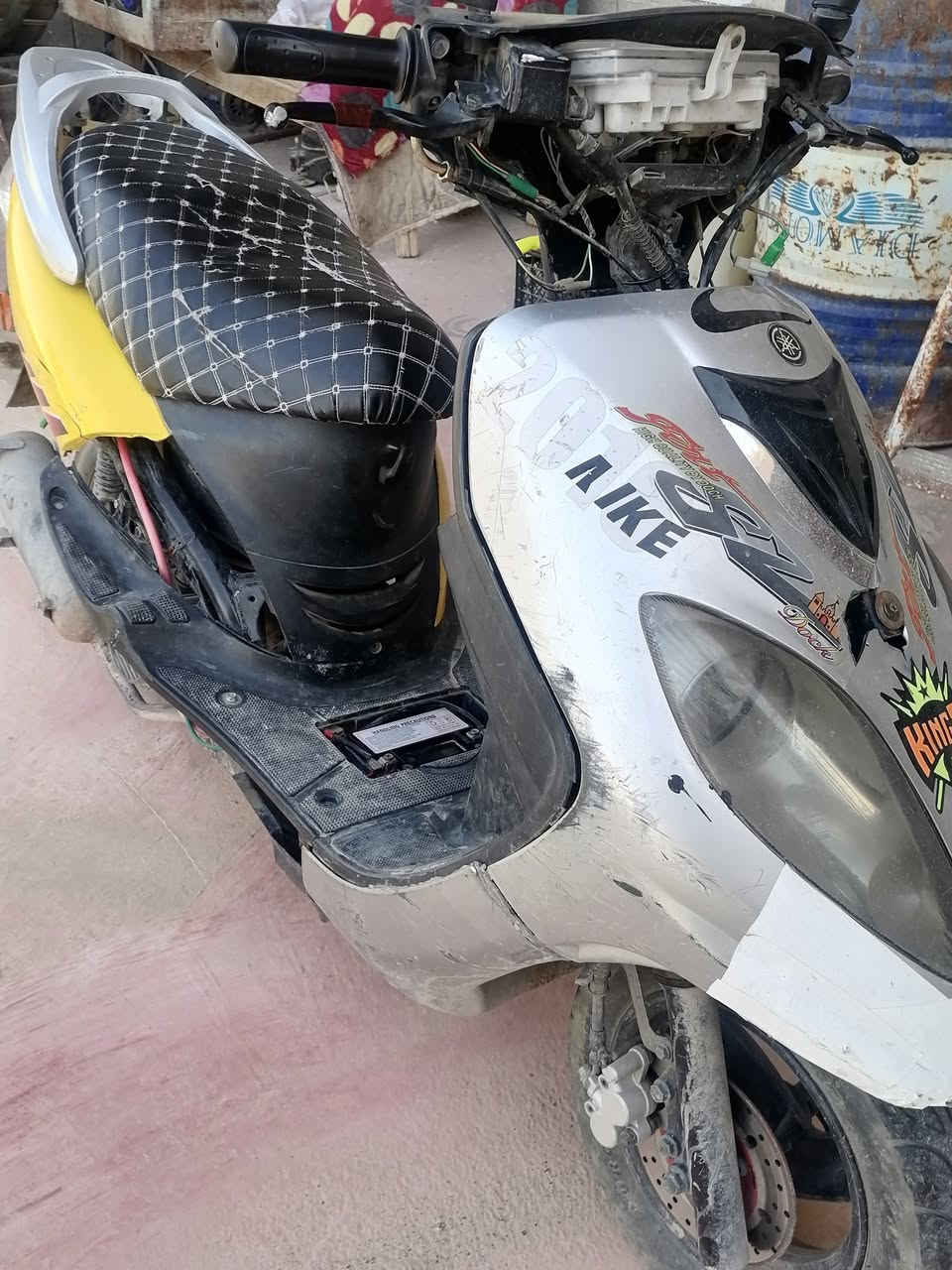 من رخصت الادمن
السلام عليكم موطور أم عيون
للبيع أو مراوس ب مكاس عدله 
نضافه 80٪ سلف نكره كهربائيات شغال 
يحتاجله ترتيب بجم . أشاير هورنات شغال كلشي شغال من ناحيه الكهربائيات السعر.425 وبي مجال للطيبين 
المكان فلوجه حي الشهداء . متواجد خاص


**إذا كنت صاحب هذا الإعلان وتريد حذفه لأي سبب، رجاءا أرسل رسالة إلى الدعم الفني**