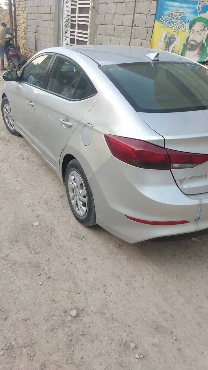 السلام عليكم النترا 18 امريكي بيها قطعه وصور السونار  موجود نص فول  سياره جاهزه اي نقص مابيها  رقم بابل سنويه صاقطه .. 120 
للاستتفسار اتصل ***********
