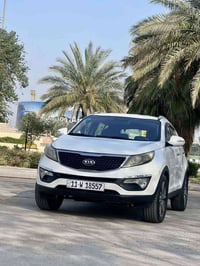 السلام. عليكم. عند كيا سبورتج موديل  2015. خليجي.  لون ابيض رقم بغداد....