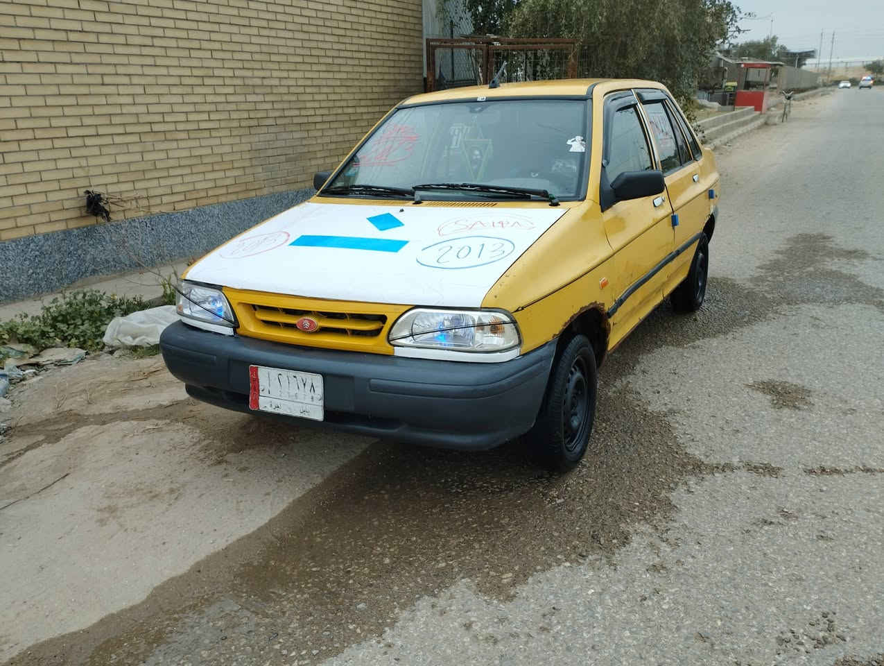 السلام عليكم سايبه رقم بابل مشروع وطني موديل 2013 مصفره هيه وغرامات السياره جاهزه مكينه وكير وحداديه كفاله السعر 22وبيه مجال بيع او مراوس  مكاني النجف ابوصخير ***********
