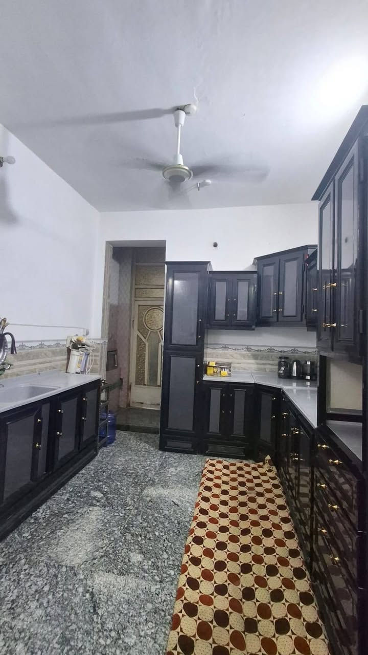 بيت١٥٠ طابو صرف يحتوي غرفتين نوم وصالة واستقبال ومطبخ 
حي الزهراء الفرع الي قبل حسينية الزهراء مجاور بيت الأستاذ خليل ابراهيم حمادة 
للاستفسار
***********
***********
