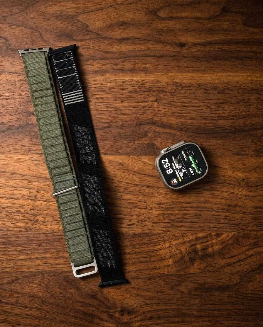 > **إعلان بيع: Apple Watch Ultra 2 Titanium ⌚️**
>  * **الحالة:** مستعملة بحالة الوكالة (نظافة 100%).
>  * **نسبة البطارية:** 99%.
>  * **الملحقات:** متوفرة بالكامل مع علبتها الأصلية مع سير نايكي اسود .
>  * **السعر:*690*/قابل للتفاوض البسيط).
> للتواصل والاستفسار يرجى مراسلتي على الخاص.


**إذا كنت صاحب هذا الإعلان وتريد حذفه لأي سبب، رجاءا أرسل رسالة إلى الدعم الفني**