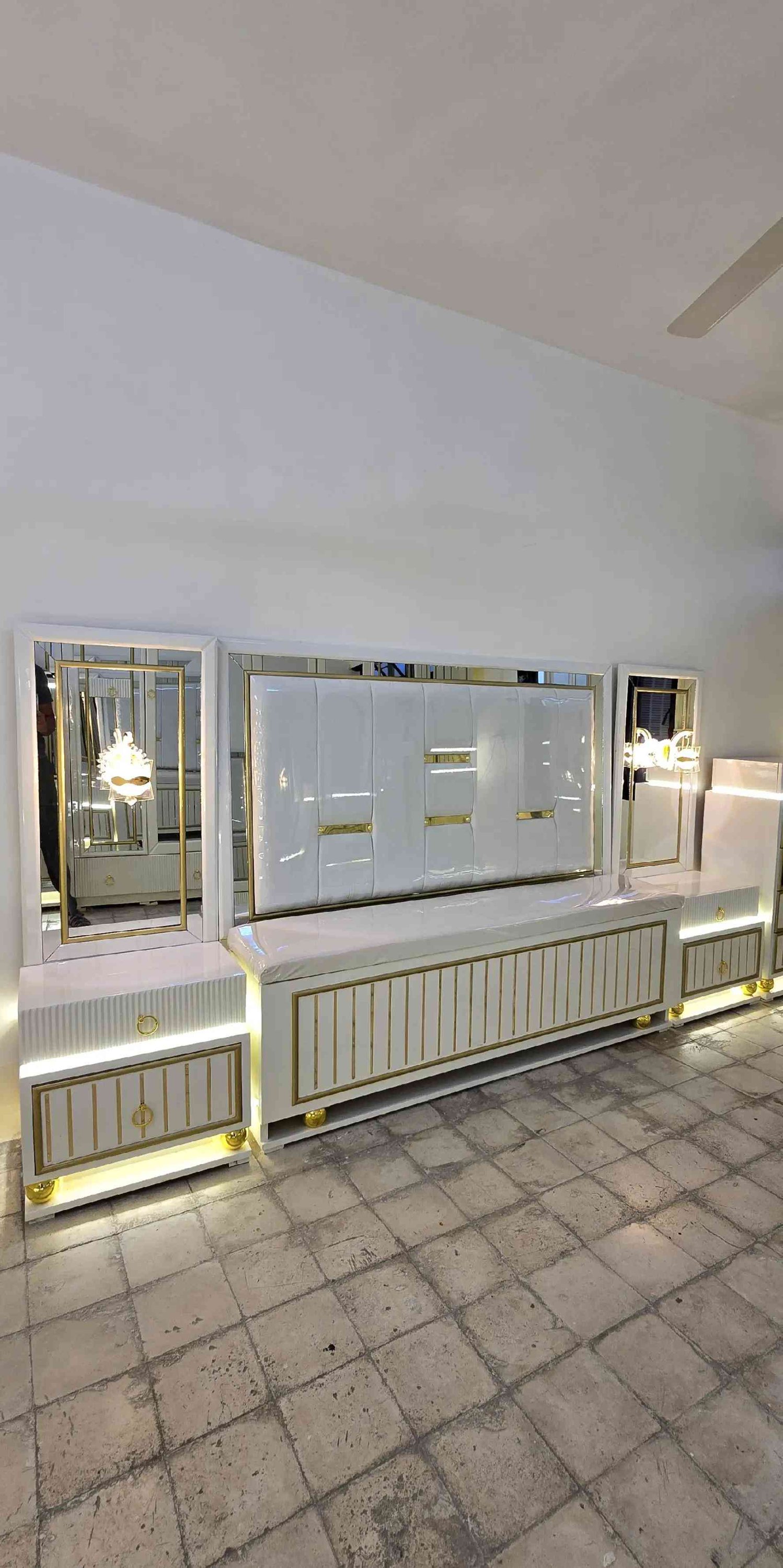 خيال للأثاث العراقي الحديث #تصميم_داخلي_مودرن #نجارة_عصرية #اثاث_فاخر #خيال #ورشه_خيال 


**إذا كنت صاحب هذا الإعلان وتريد حذفه لأي سبب، رجاءا أرسل رسالة إلى الدعم الفني**