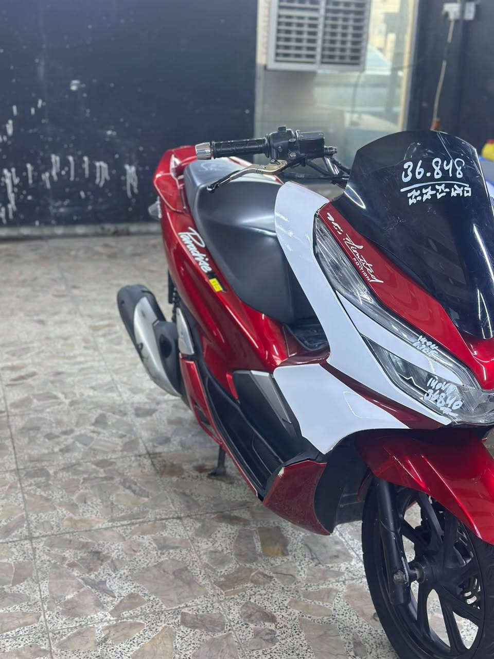 سلام عليكم PCX جيل الثالث ياباني JF
مصارلهة هواي من نازله كفاله الدراجه كفر ومكينه لوك
الورقه مال مزاد✅
السعر18مكاني الاعظمية بعد سنه اذا كلولك مفتوحه ترجع والي يريد فديو توضيحي يراسلني ماسنجر ممتواجد
شراي اتصل ***********
