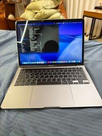 Macbook pro M2 للبيع انضف M2 تشوفه عينك النضافة ٩٩٪؜ جهاز شرق اوسط يعن...