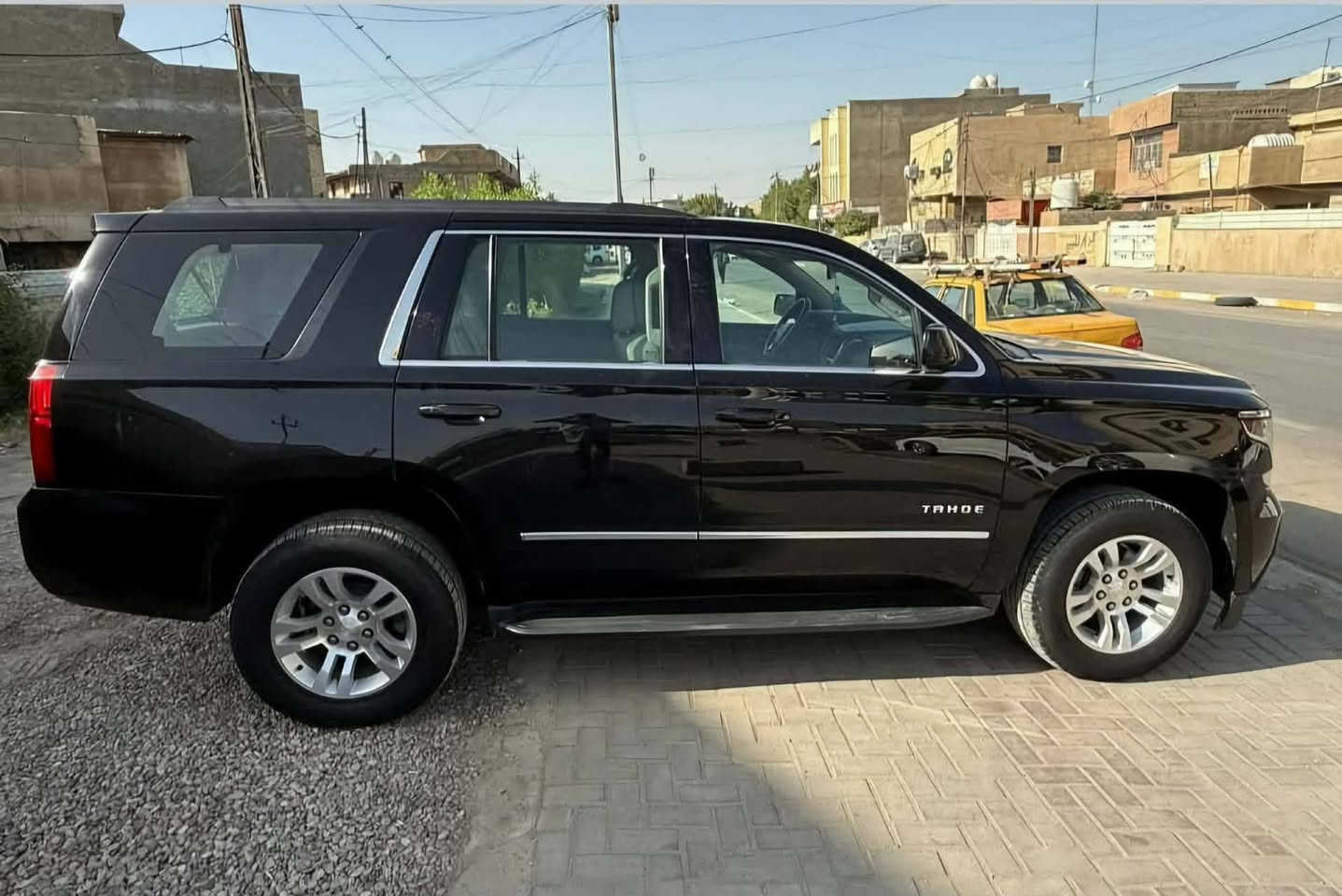 السلام عليكم للبيع
تاهو 2019 

 سياره خليجي وكاله المنصور 

مكفوله كفاله عامه 🔺

ال اس مواصفات بدون فتحة

مكينه 5300

كشنات كهرباء 

كامره خلفيه

حساسات امامي خلفي 

تو ويل 

داخل مدوشمه جلد 

رادار امامي 

قاصة امامية 

شاشة لمس 
 

ماشيه114 كيلو متر

العنوان بغداد الدوره

***********

بيع او مراوس جارجر  حديث او لاندكروز
