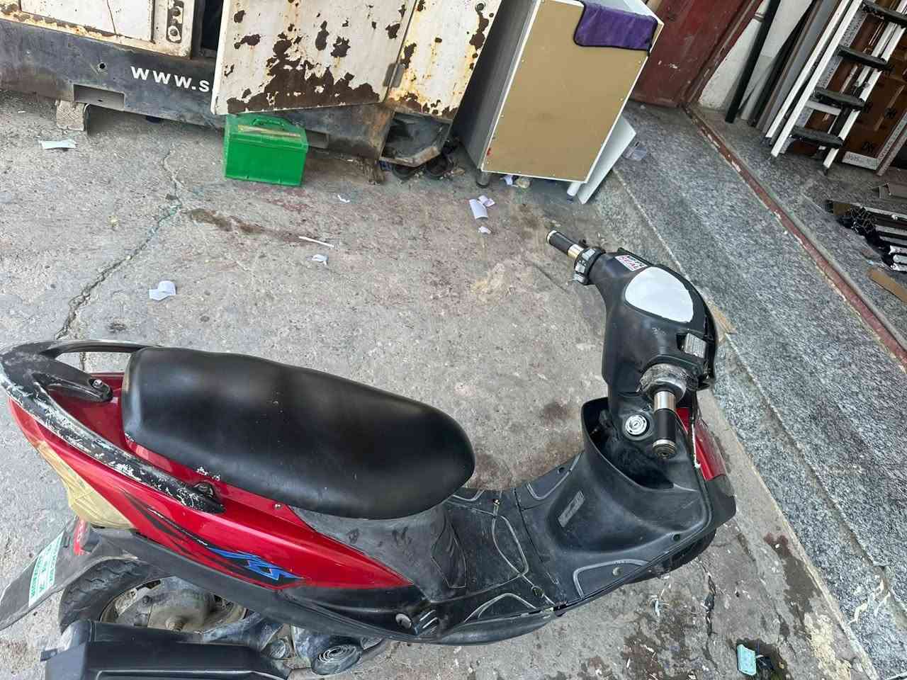 سلا عليكم
دراجه ماكس عدله لون احمر بطريقي محرك ٤٩ مفتوح
العنوان بعقوبه التحرير
السعر ٤٠٠ وبيها مجال
***********
