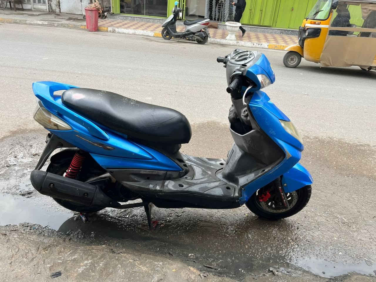 سلام عليكم دراجة سكنكس فحل بلادي مصلي شهرين منزلها كلشي بيها ممبدل ولا برغي مكفوله ووراقها موجودة 
مكاني حريه الثالثه 
السعر 950
ممتواجد ع فيس وتساب فقط ***********
