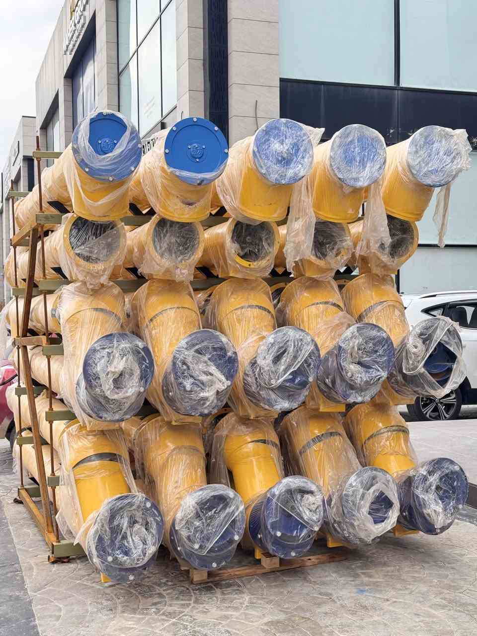 🔩 برينة الإسمنت – قوة، دقة، واعتمادية 🔩 
تم توفر برينات الإسمنت بجودة عالية وتصميم عملي،
مناسبة لنقل الإسمنت وجميع المواد البودَرية بكفاءة وأمان.
✅ نقل منتظم بدون تطاير غبار
✅ تصنيع قوي يتحمل العمل المستمر
✅ متوفرة بأطوال مختلفة
✅ مناسبة لمحطات الخلط والمعامل
📍 تجهيز حسب الطلب
📞 للاستفسار والتواصل معنا على الخاص أو عبر الاتصال
 
***********
