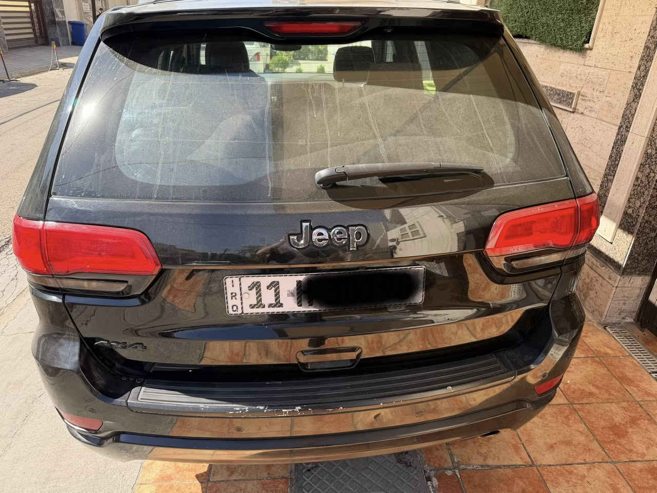 جيب كراند شيروكي للبيع 
حادث السيارة من امريكا تبديل ويل فقط
بلعراق صار بيهة صبغ جاملغ يمنى وبارد بل 
ماشية70الف ميل
سعر السيارة 24الف دولار
مكان السيارة بغداد
رقم ***********
