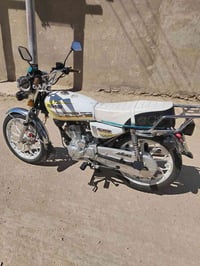 للبيع موديل 25 سكنر.   07825854916