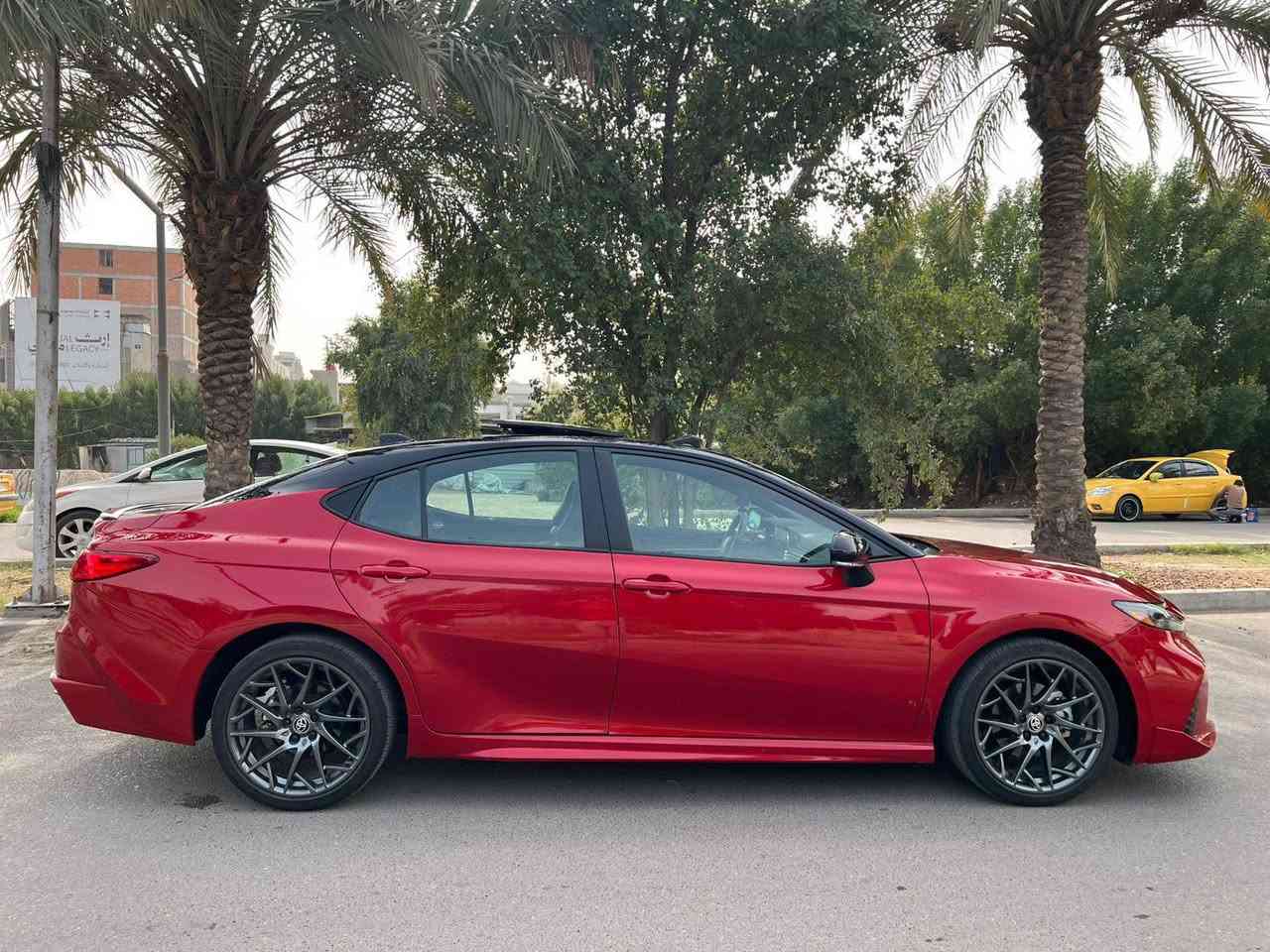 السلام عليكم
� للبيع تويوتا كامري 2025 أمريكي بجم كبس صور حادث داخل منشور ضرر جاملغ خلفي وباب فقط ايرباك برده دخول جديد ترقيم جديد سياره ما ماشيه بل عراق

⭐ مواصفات XSE فوول عده كامرات

⚪ اللون: احمر مميز❤️

⚙️ المحرك: 2500 هايبرد

المواصفات:

✔️ بصمة تشغيل + دخول ذكي

✔️ تشغيل عن بُعد

✔️ شاشة لمس كبيرة

✔️ Apple CarPlay & Android Auto

✔️ كاميرا خلفية + حساسات

✔️ نظام رادار (تنبيه خروج المسار)

✔️ مثبت سرعة ذكي

✔️ مانع تصادم أمامي

✔️ تحكم بالمقود

✔️ كراسي جلد رياضية

✔️ كراسي كهرباء مع تسخين

✔️ فتحة سقف بانورما

✔️ وياله  XSE رياضي

✔️ إضاءة LED أمامية وخلفية

✔️ نظام صوت قوي

✔️ مكيف أوتوماتيك

✔️ أوضاع قيادة (Sport / Eco)

وبعد بيهه اهواي تفاصيل ما ذاكرهن مكاني بغداد الدوره
#_سعر270_وبيها_مجال
***********
***********
