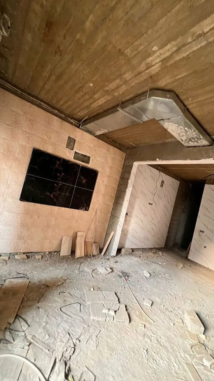 🛑 عروض  الغدير للعقار والمقاولات العامة 🏢 .

🛑 دار شبه الكامل للبيع في 🌍حي الفلاح الثانية 
🛑مقاطعة ٦📜 خلف دائرة المرور 
🛑طابقين فول مواصفات وكما موضح في الصور

🛑 مساحة الارض ( 100م) متر  .

🛑 للاستفسار عن السعر وباقي التفاصيل اكثر الاتصال على الأرقام 
      التاليه او مراجعة المكتب في حي الفلاح الثانيه:

       ***********        /        ***********

🛑 اضغط على زر المتابعه ليصلك كل ما هو جديد من عروضنا 👍 .

🛑 عنوان المكتب الموصل/ حي الفلاح الثانيه قرب الملعب الدولي مجاور دهونات القمة.

🛑 نستقبل كافة عروضكم التجاريه والسكنيه والزراعيه والجمعيات .
