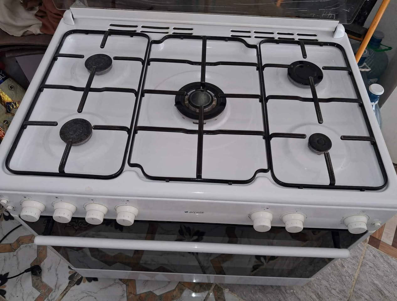 تەباخ بۆ فرۆشتن بێ عەیبە  و فڕنەکەش ئیش دەکات هی من نییە پەیوەندی بەم ژمارەیەوە بکەن *********** السليمانية, العراق
