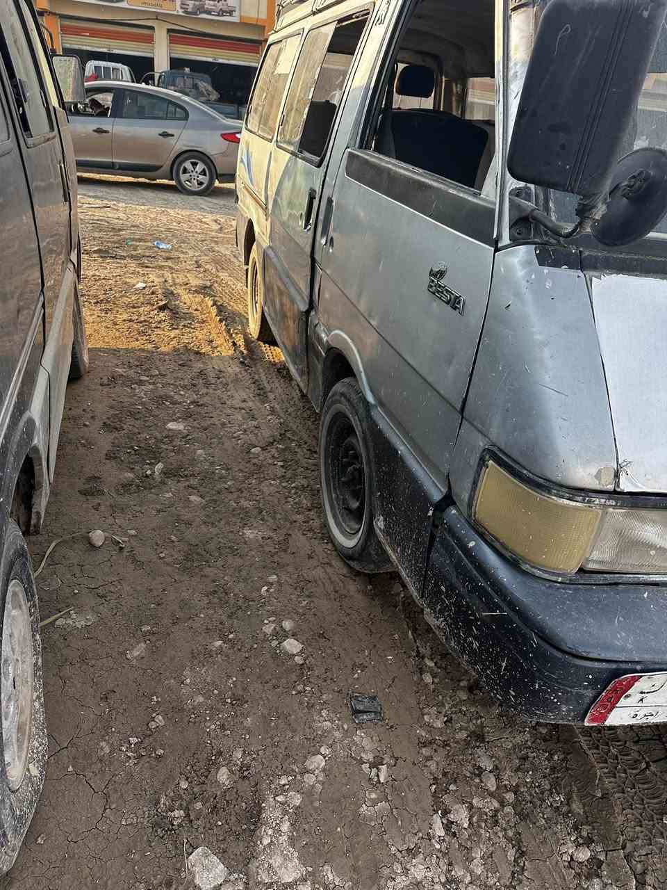 سلام عليكم كيا بسته موديل ٩٤سنويه جديده ٢٧تريد وكاله تريد تحويل رقمه بغداد مكاني السياره ديالى سعر١٩وبيه مجال ***********
