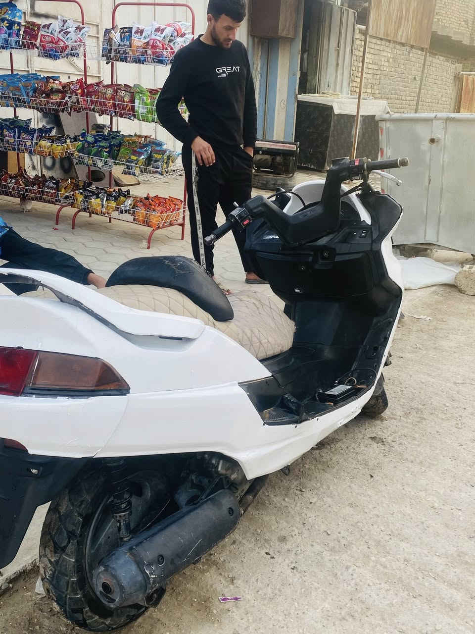 السلام عليكم 
ماجستا للبيع وترهم مراوس تجفيت جديد كلجات جديده تايرات جديده عوزها شغلات يجوز ب١٠الاف دراجه خير من الله
السعر ٤٠٠وبيها مجال 
***********
